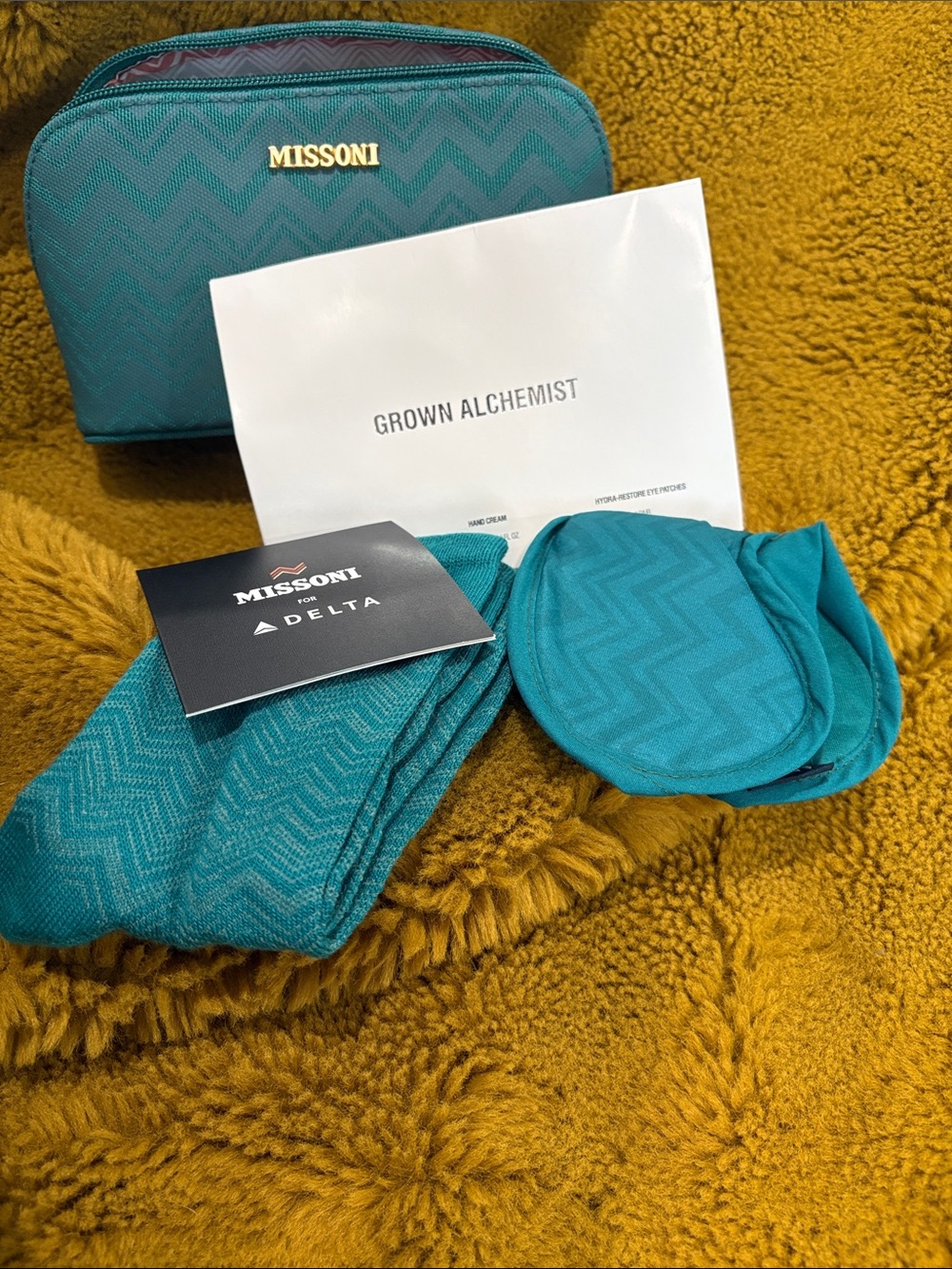 missoni x delta travel bag kit NEW